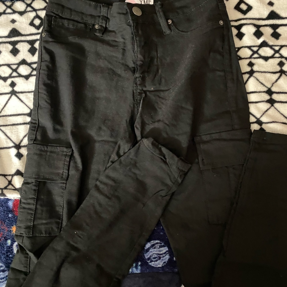 Black baggy jeans!<3